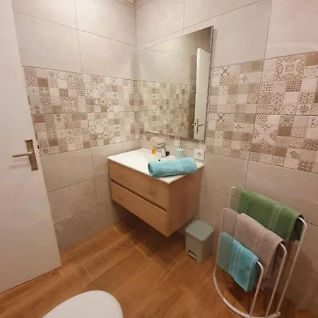 Cristianos Apartman *